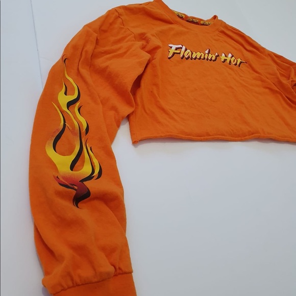 Flamin Hot π₯ Cheetos CROP TOP RARE Size MEDIUM . - Picture 4 of 9
